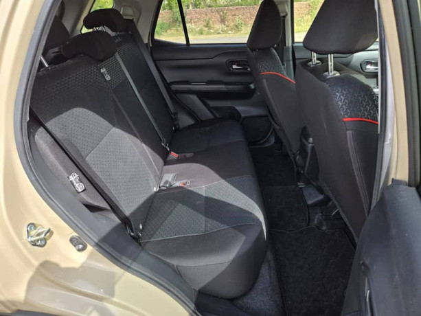 toyota-raize-z-2020-fresh-import-2025-big-15