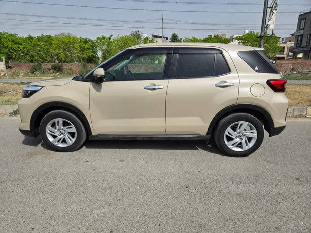 toyota-raize-z-2020-fresh-import-2025-big-6