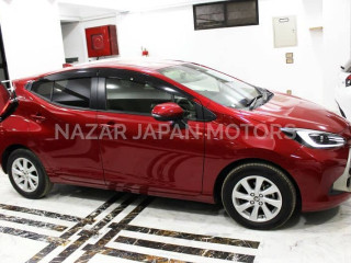 toyota-aqua-z-package-model-2021-5-grade-auction