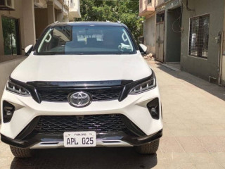 toyota-fortuner-27-2017-model
