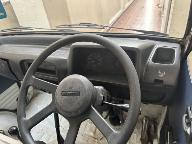 suzuki-ravi-2020-model-big-5