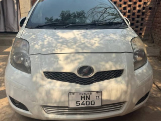 toyota-vitz-2013