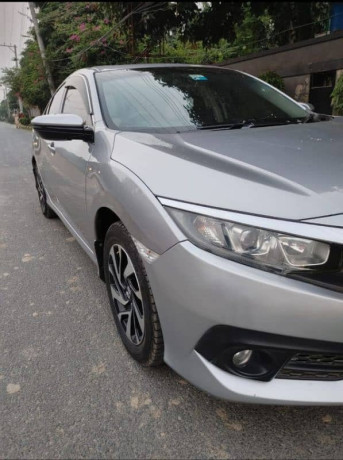 honda-civic-oriel-2017-i-vtec-big-5