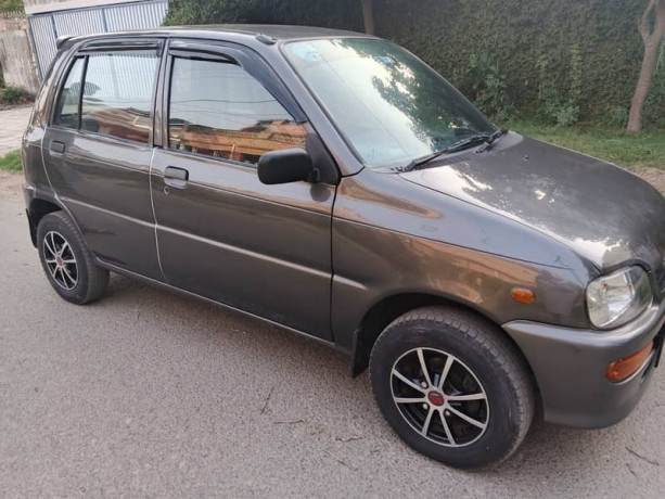 daihatsu-cuore-automatic-20052006-big-0