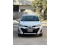 toyota-yaris-2022-small-0