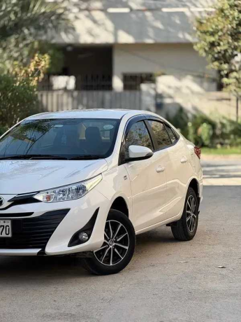 toyota-yaris-2022-big-2