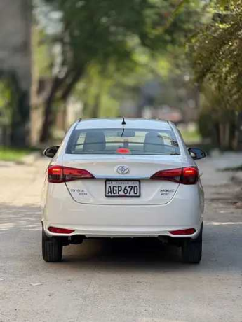 toyota-yaris-2022-big-3