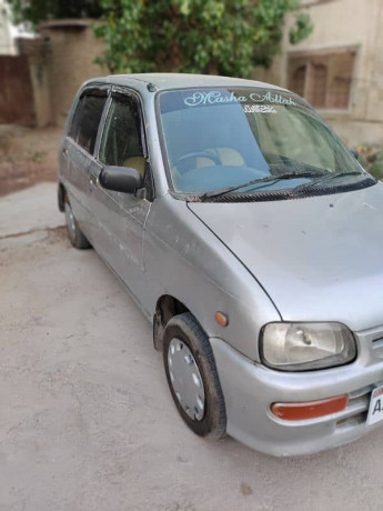 daihatsu-cuore-2001-big-10