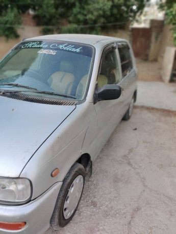 daihatsu-cuore-2001-big-8