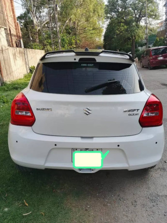 suzuki-swift-2022-glx-cvt-big-13