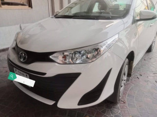 toyota-yaris-gli-manual-2022