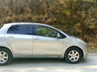 toyota-vitz-2006