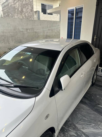 toyota-corolla-axio-200713-big-10