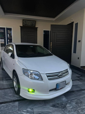 toyota-corolla-axio-200713-big-12