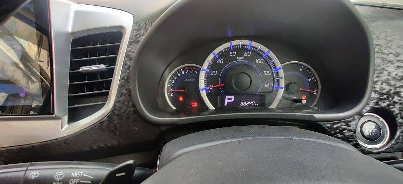 suzuki-wagon-r-stingray-2013-big-11