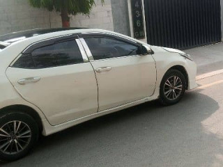 toyota-corolla-gli-2017