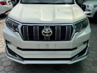 toyota-prado-model-2012-sunroof-7-seats