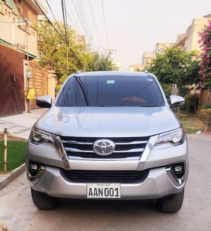 toyota-fortuner-sigma-2020-diesel-total-genuine-big-5