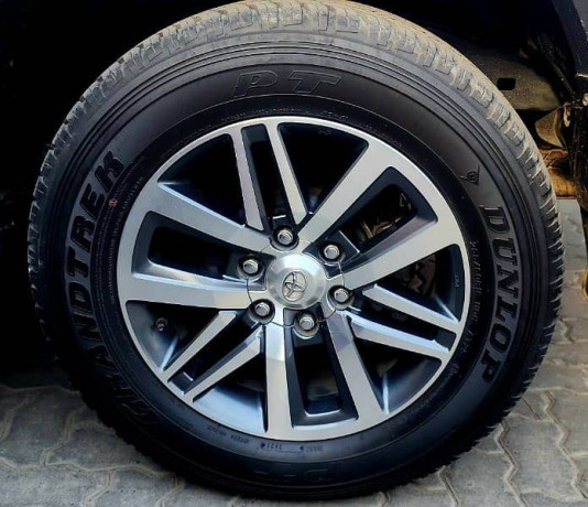 toyota-fortuner-sigma-2020-diesel-total-genuine-big-8