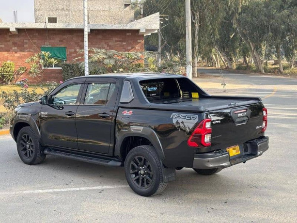 toyota-hilux-2022-big-4