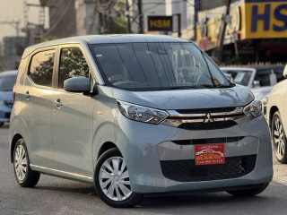 mitsubishi-ek-wagon-2022