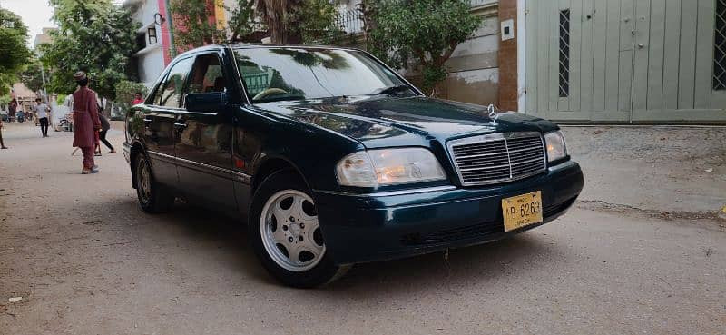 mercedes202dautomatic-diesel-average-1718-bthan-corollacivicvitz-big-0