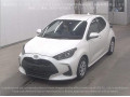 toyota-yaris-hatchback-g-10-small-2
