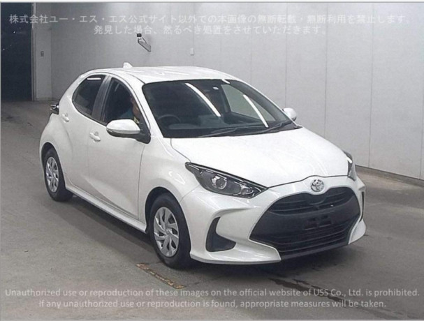 toyota-yaris-hatchback-g-10-big-1