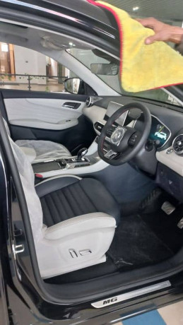mg-hs-phev-2025-big-3