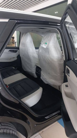 mg-hs-phev-2025-big-4