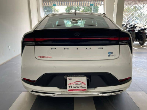 toyota-prius-2023-big-3