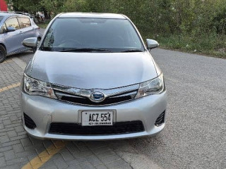 toyota-fielder-hybrid-2013