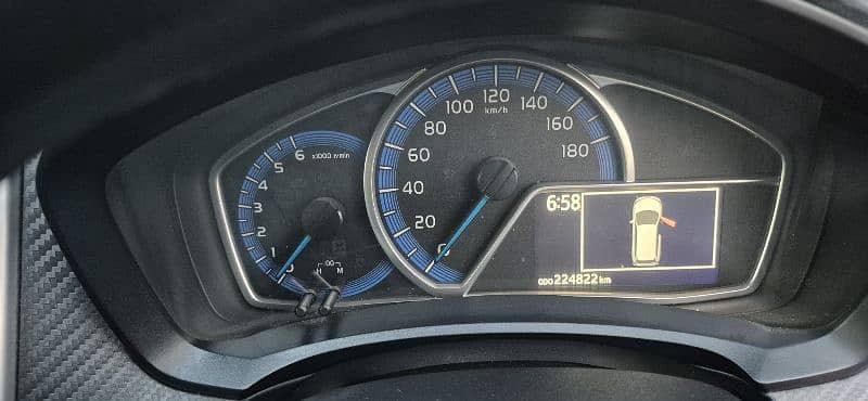 toyota-fielder-hybrid-2013-big-11