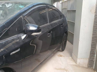 toyota-prius-2016