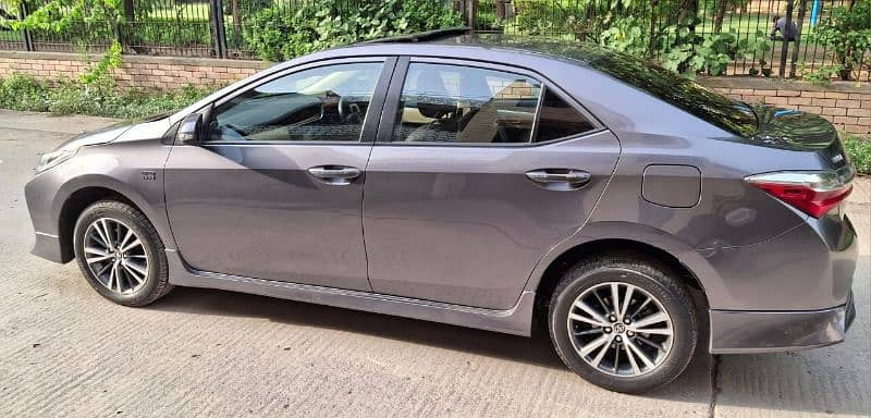 toyota-corolla-altis-2022-full-option-top-of-line-big-3