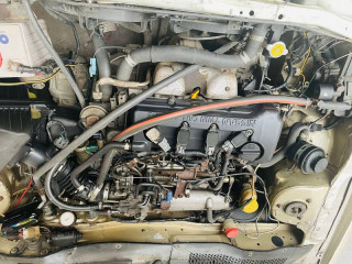 nissan-sunny-1993