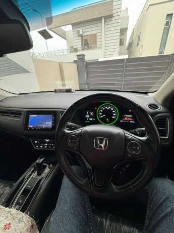 honda-vezel-z-sensing-1924-big-7