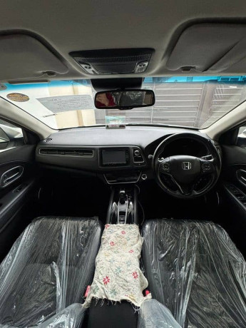 honda-vezel-z-sensing-1924-big-5