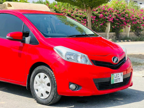 toyota-vitz-f-10-big-3