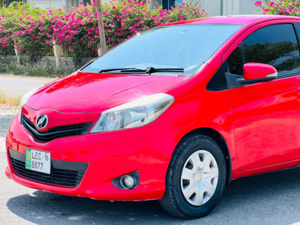 toyota-vitz-f-10-big-7
