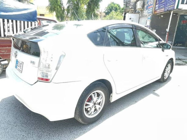 toyota-prius-2009-big-1