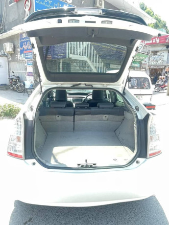 toyota-prius-2009-big-7