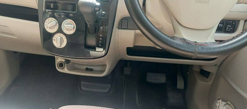 mitsubishi-ek-wagon-2022-big-1
