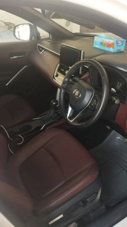 toyota-corolla-cross-hev-x-2024-big-5