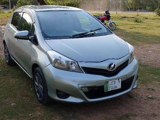 toyota-vitz-2012
