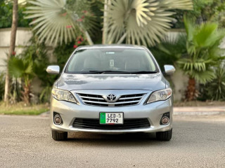 toyota-corolla-gli-2012