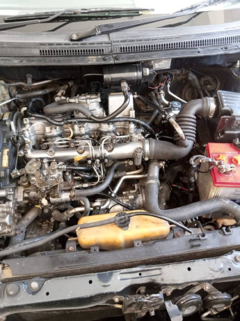toyota-corolla-20d-saloon-2006-big-13