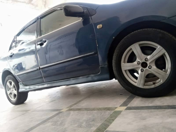 toyota-corolla-20d-saloon-2006-big-2