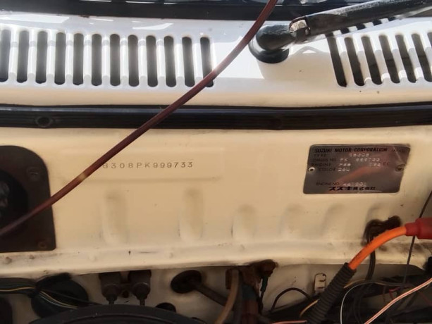 suzuki-mehran-vxr-2010-big-15