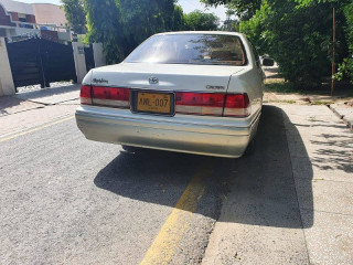 diesel-automatic-toyota-crown-whatsapp-msg-pls